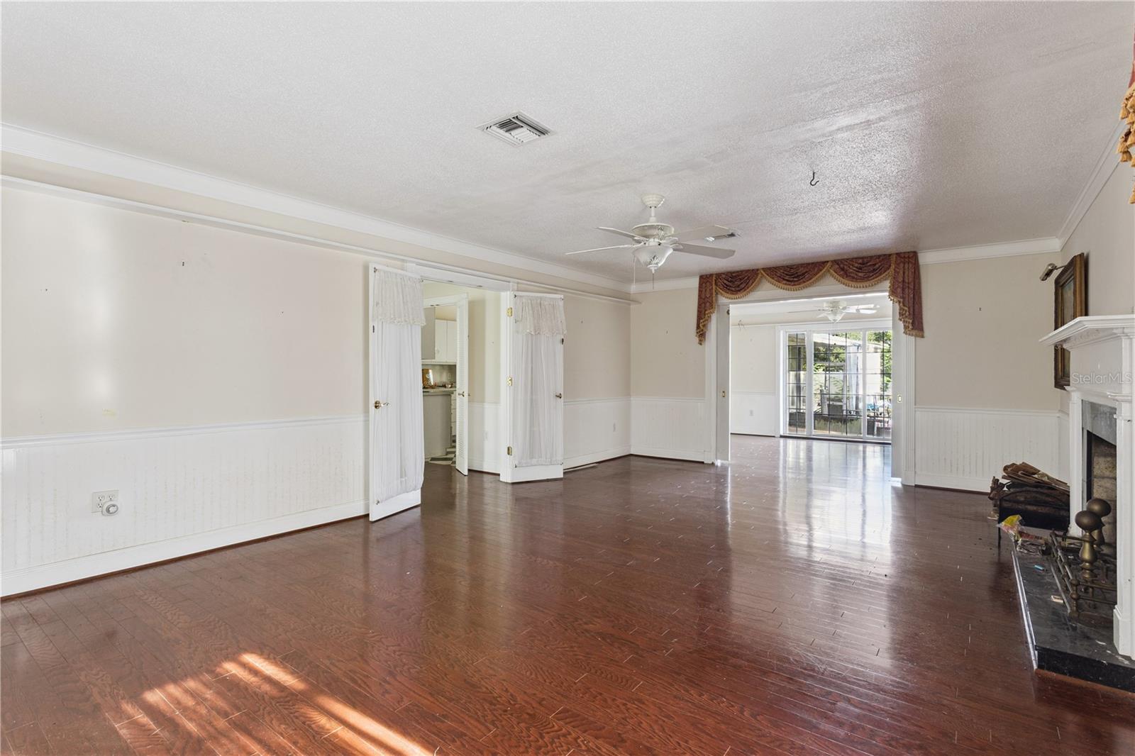 1505 E Crooked Lake Dr Property Photo 7