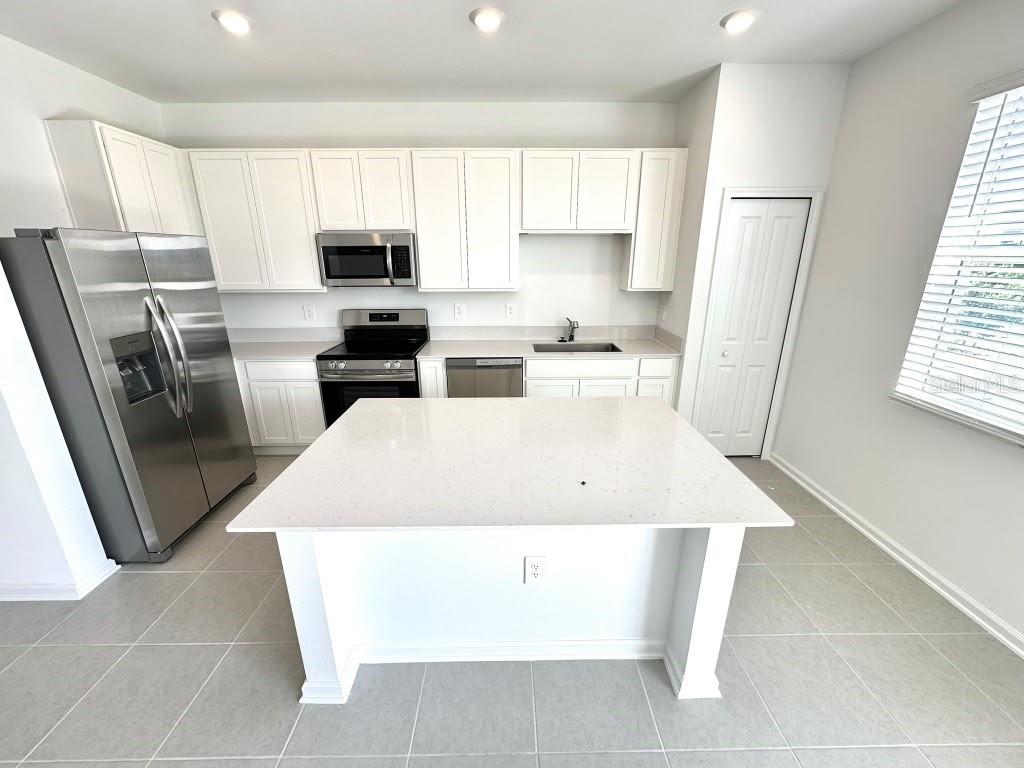5848 Energy Way Property Photo 8