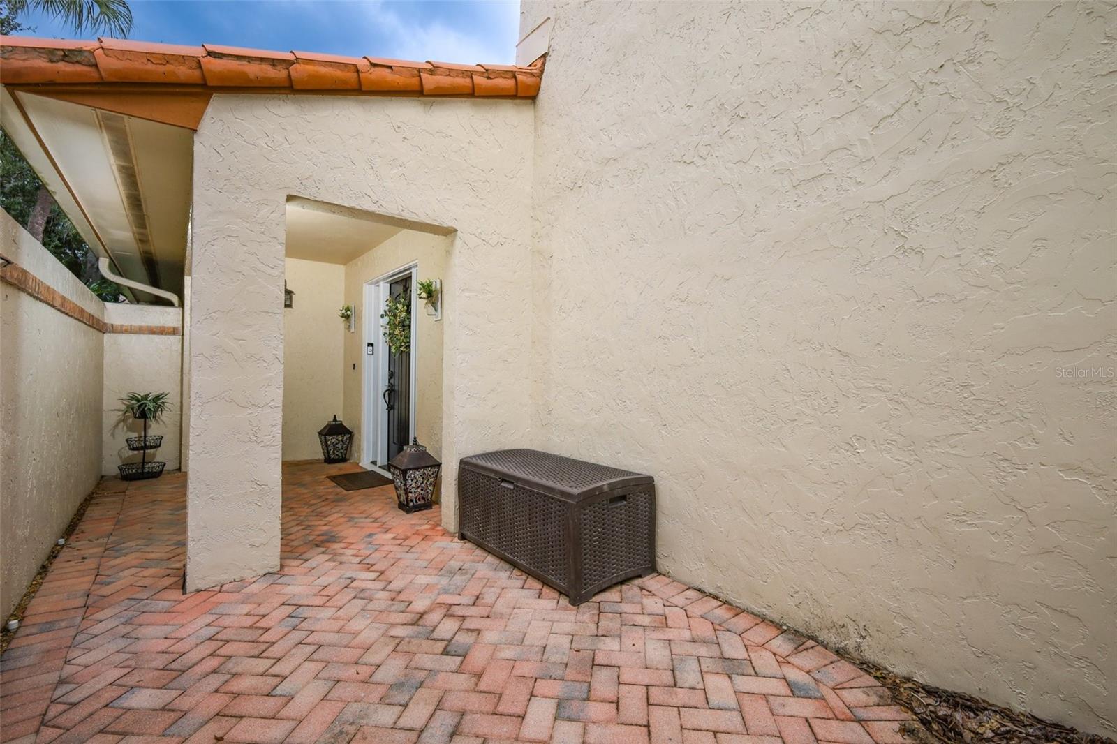 170 Balfour Dr #1 Property Photo 3