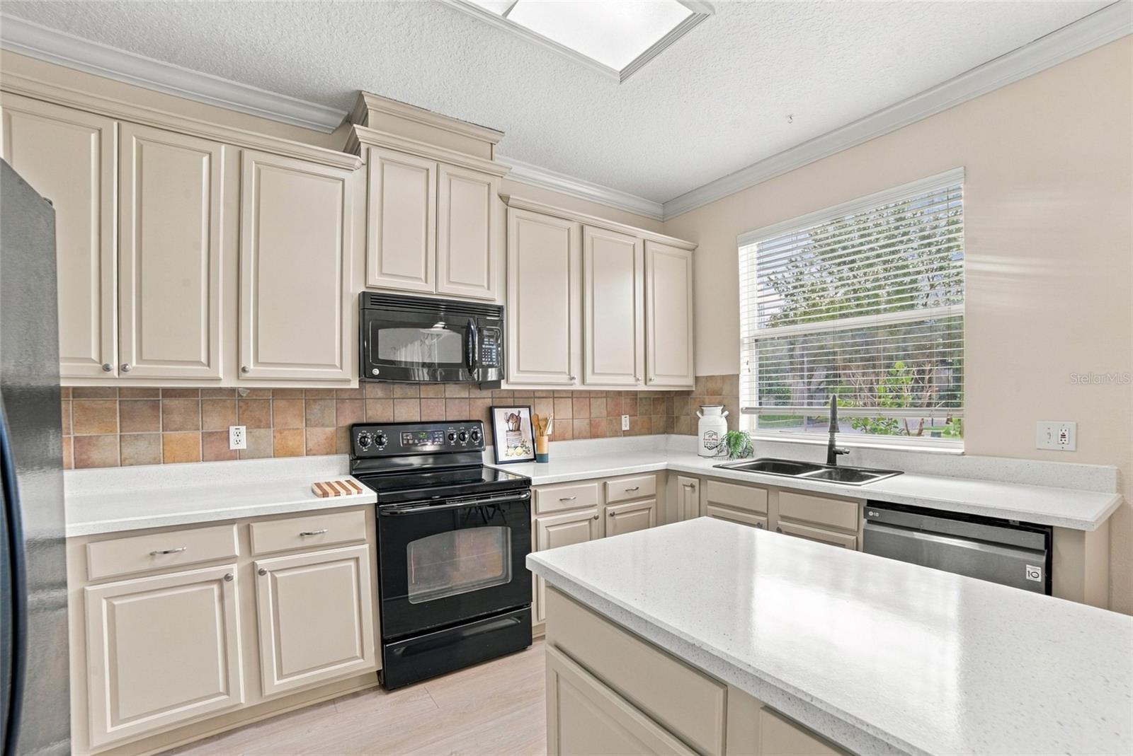 12805 Moss Park Ridge Dr Property Photo 8