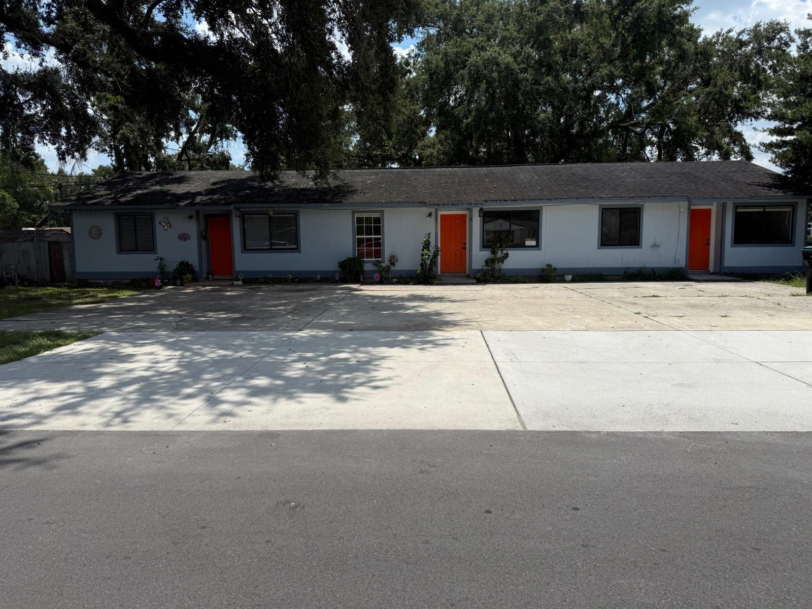 328 Pine St Property Photo 1