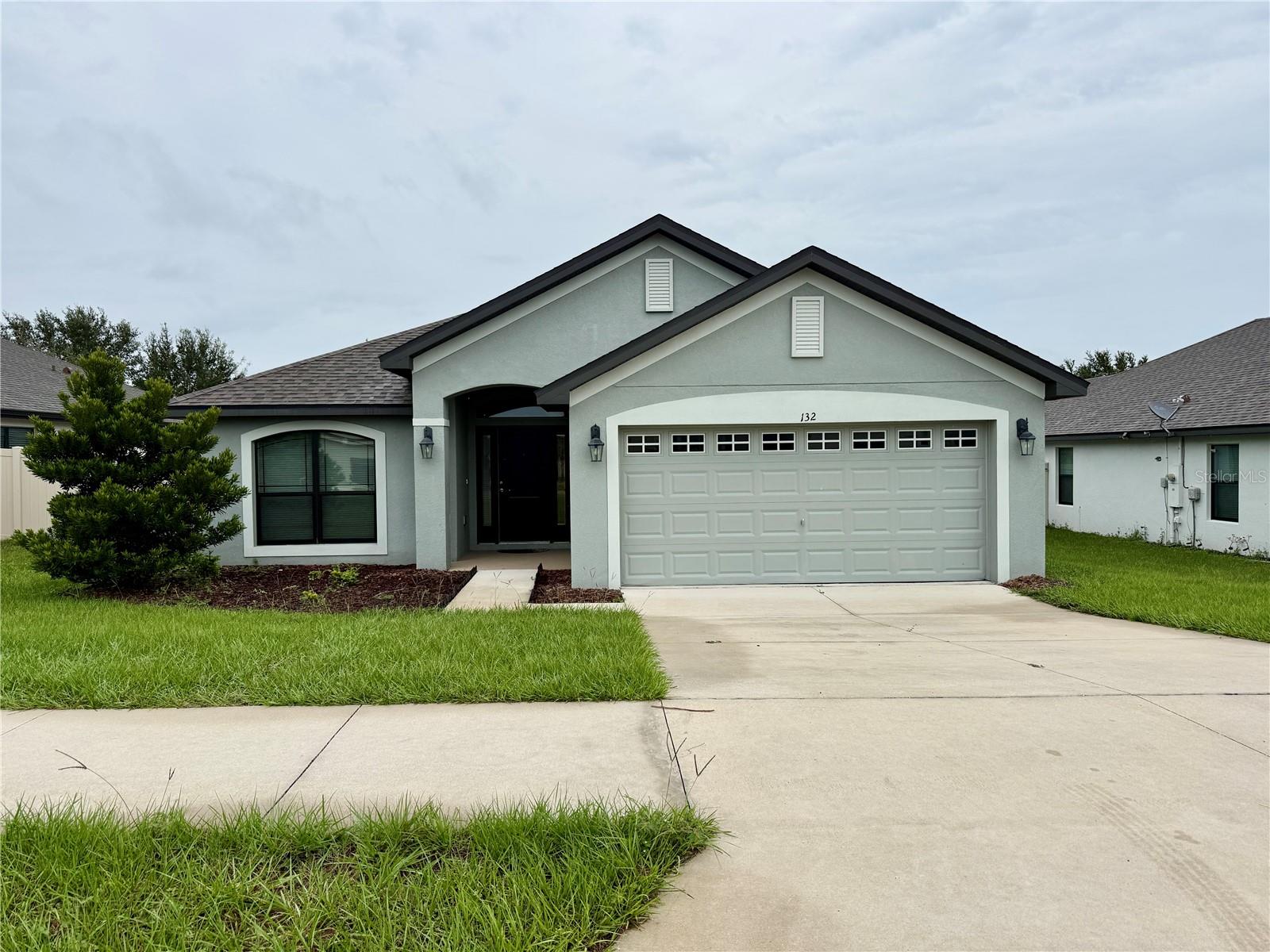 132 BERGAMOT LOOP Property Photo 1