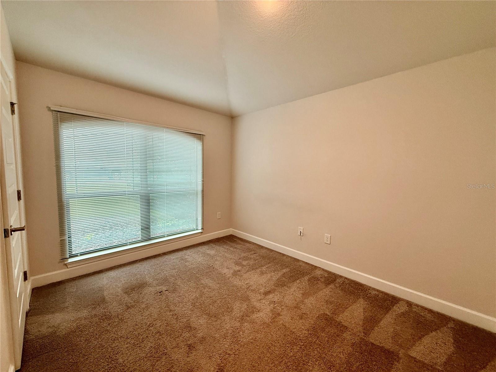 132 Bergamot Loop Property Photo 15