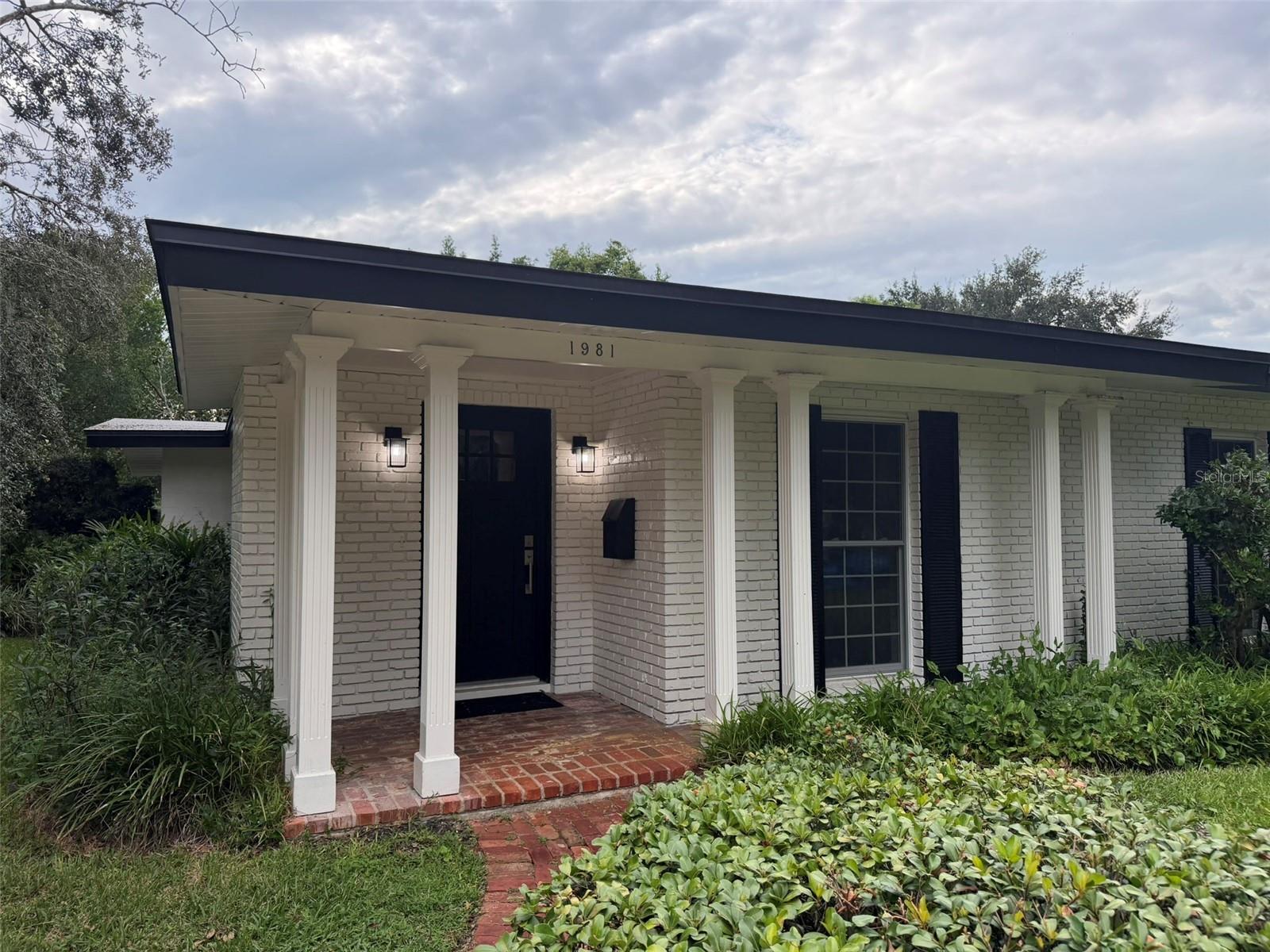 O6446473 Property Photo 2
