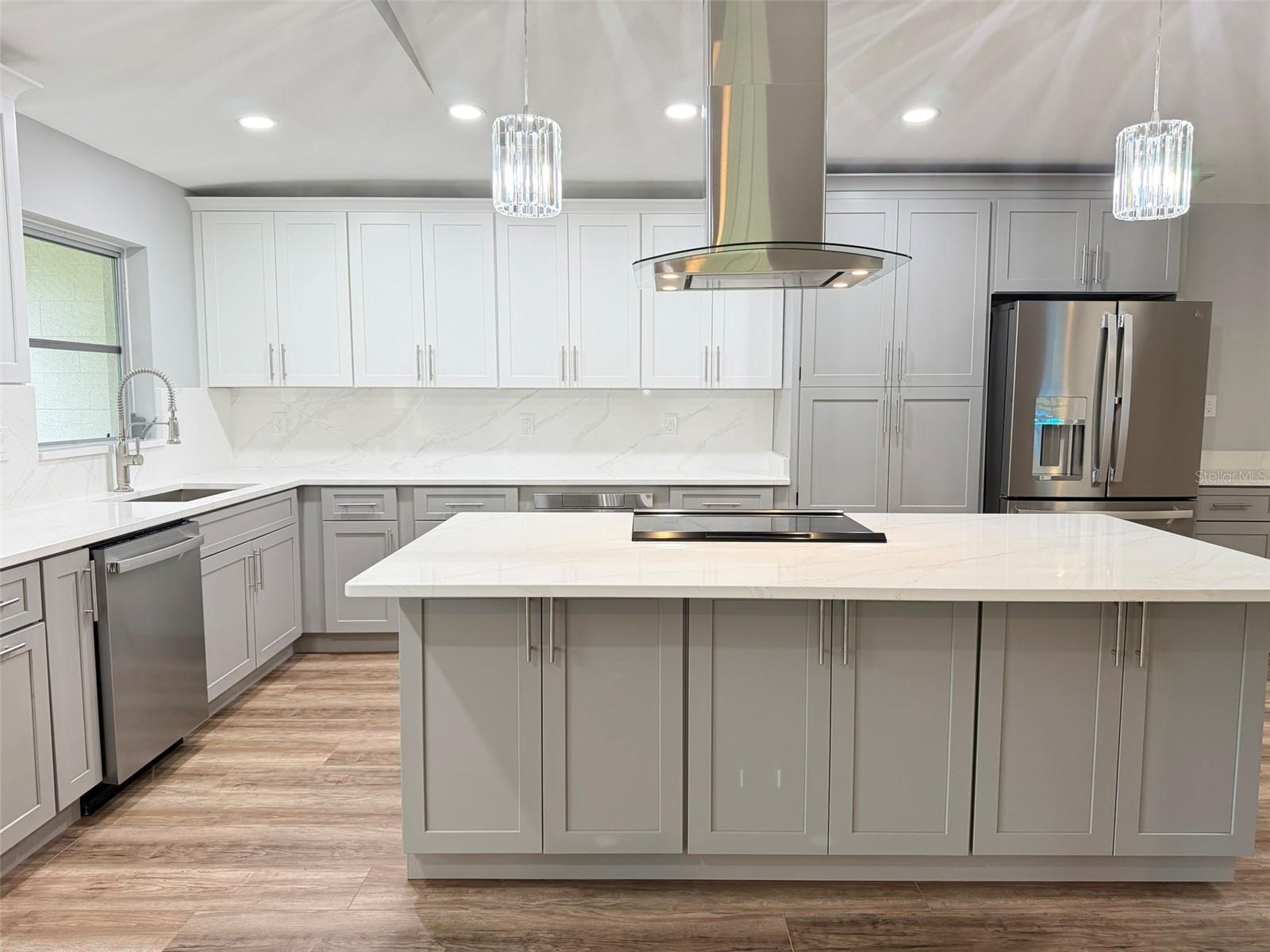 O6446473 Property Photo 8