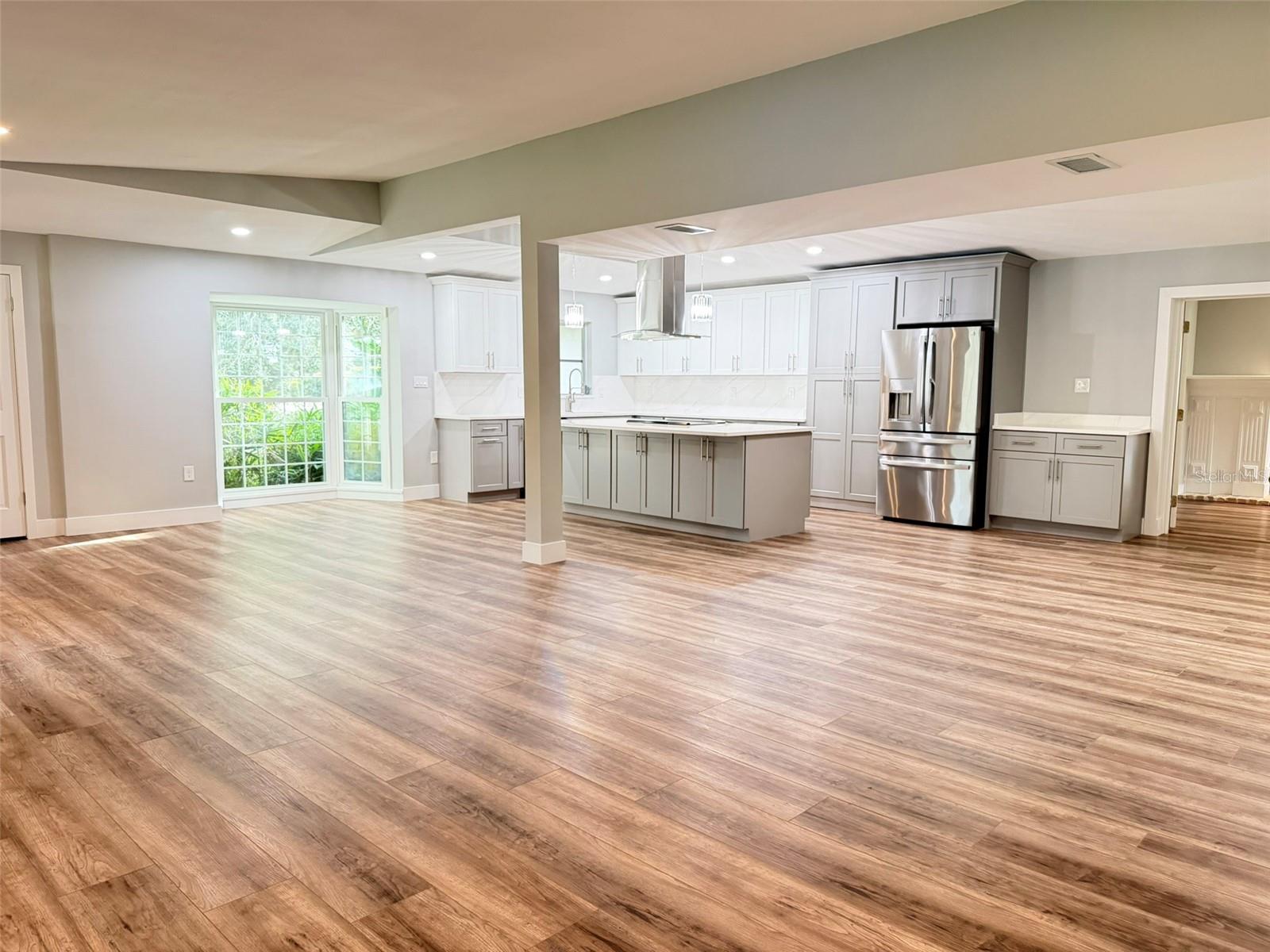 O6446473 Property Photo 11