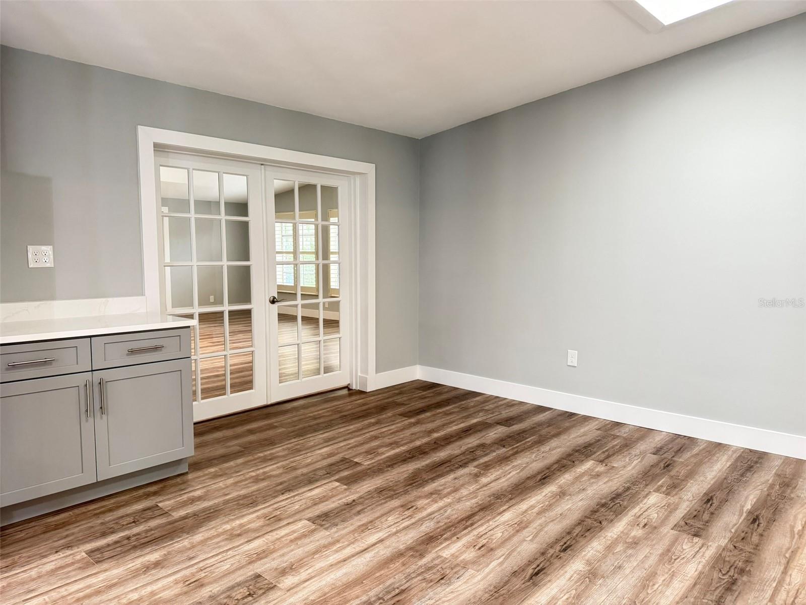 O6446473 Property Photo 12