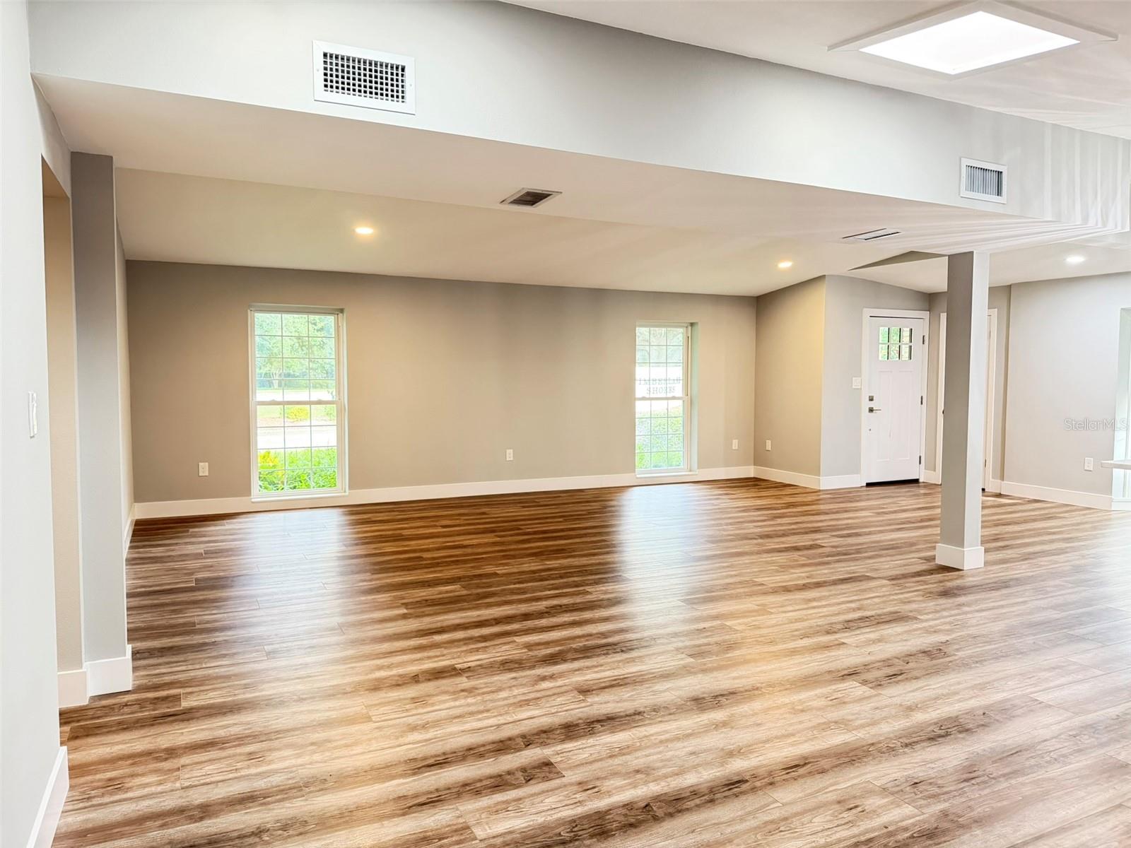 O6446473 Property Photo 18