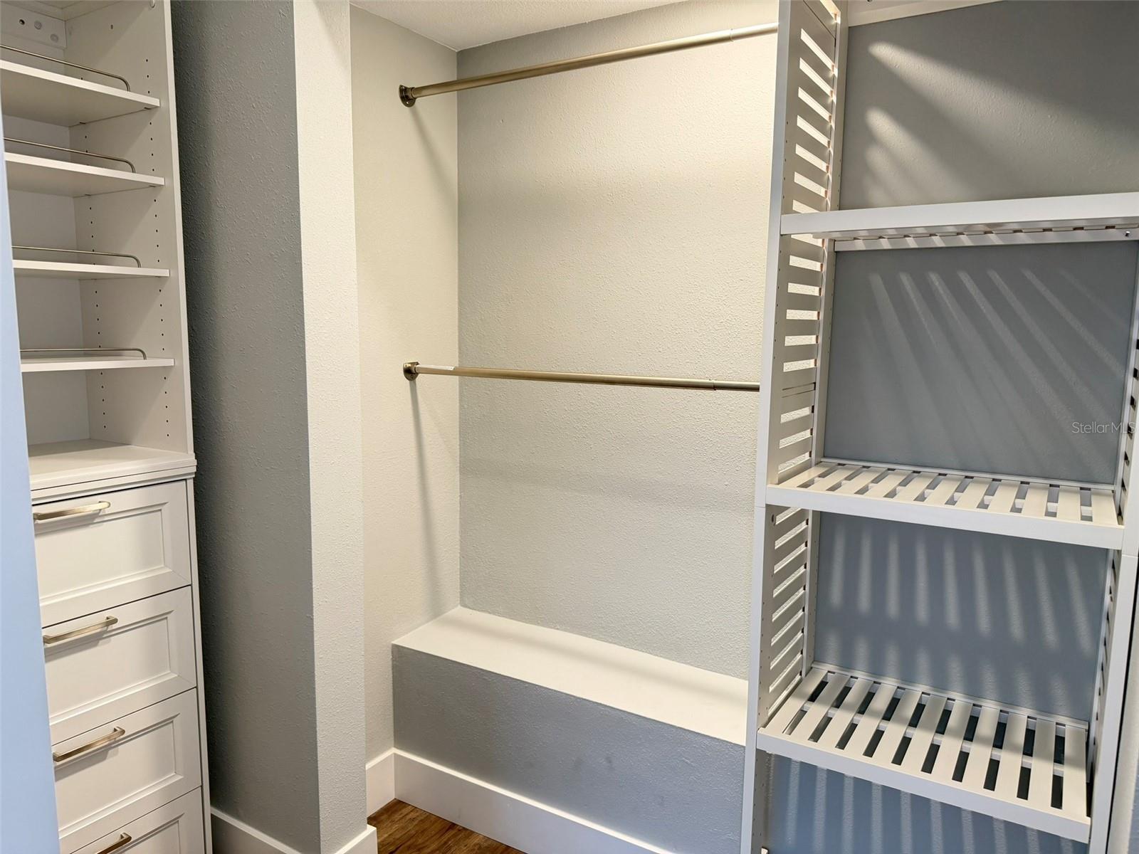 O6446473 Property Photo 22