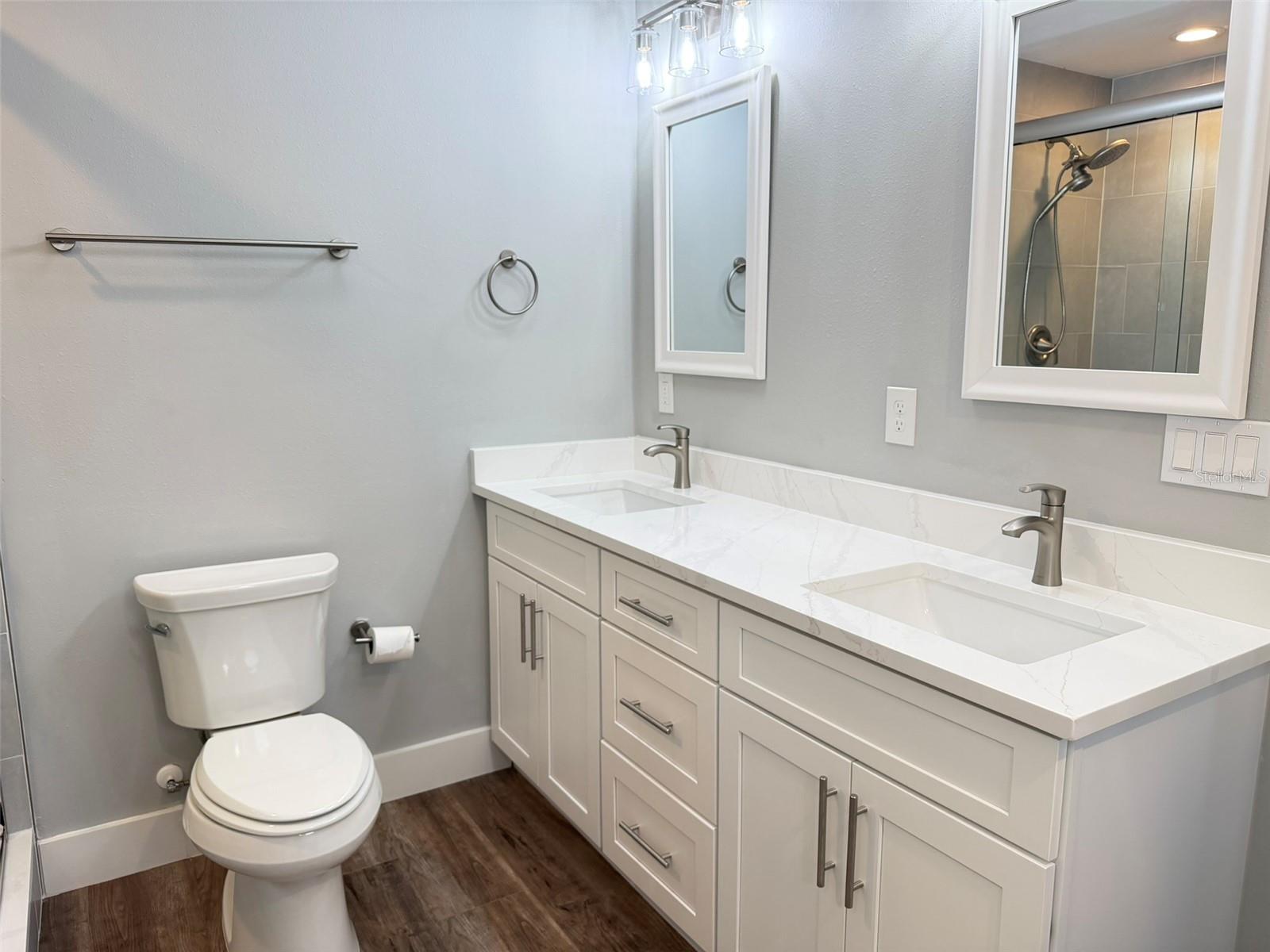 O6446473 Property Photo 28