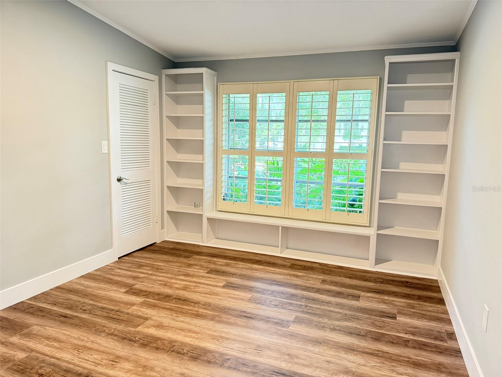 O6446473 Property Photo 32