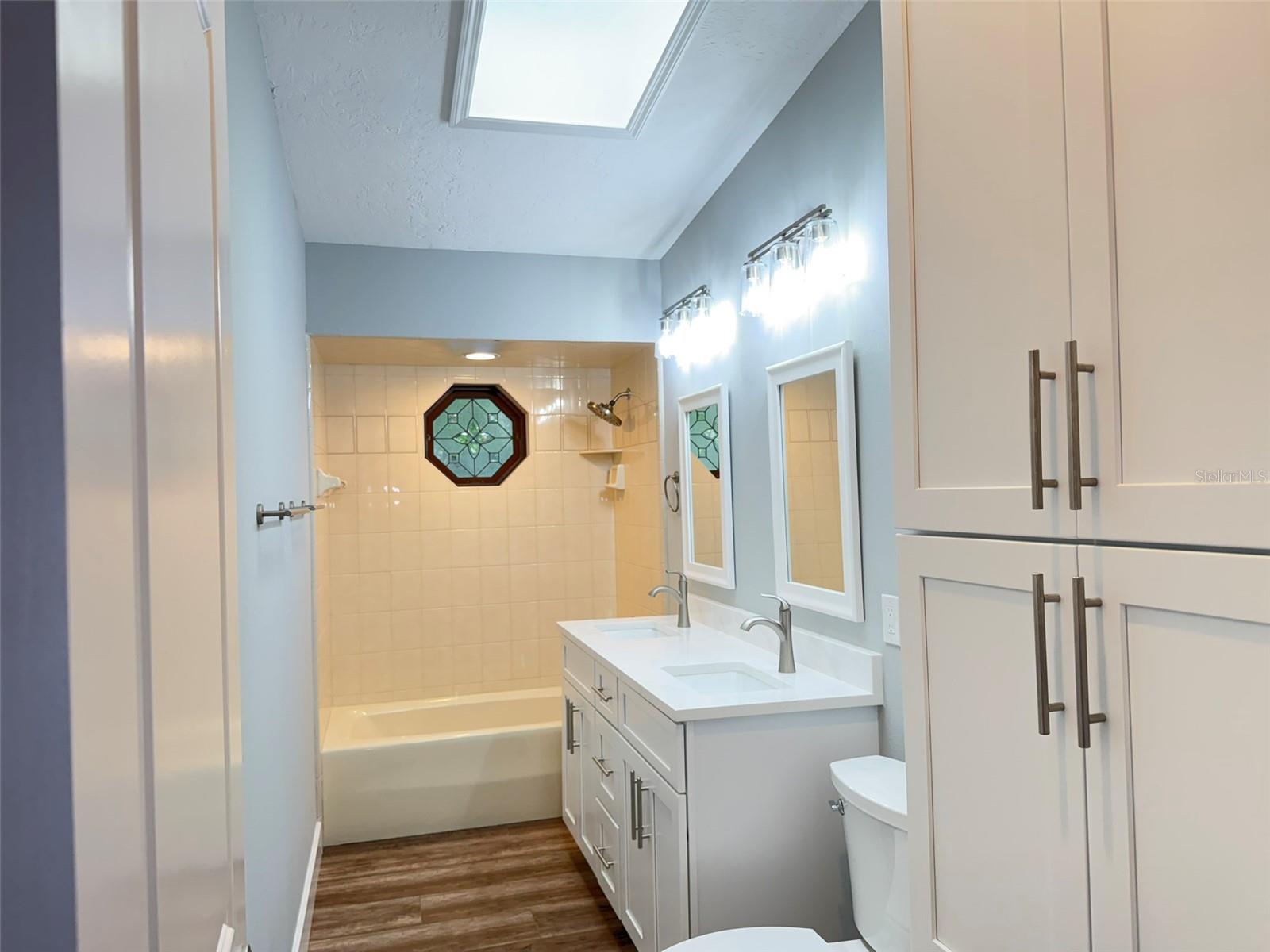 O6446473 Property Photo 36