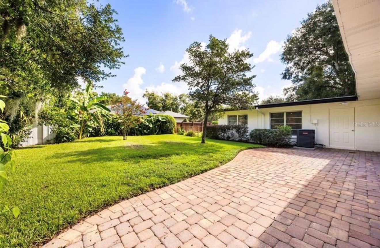 O6446473 Property Photo 42