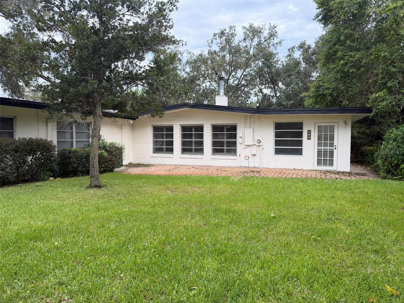 O6446473 Property Photo 43