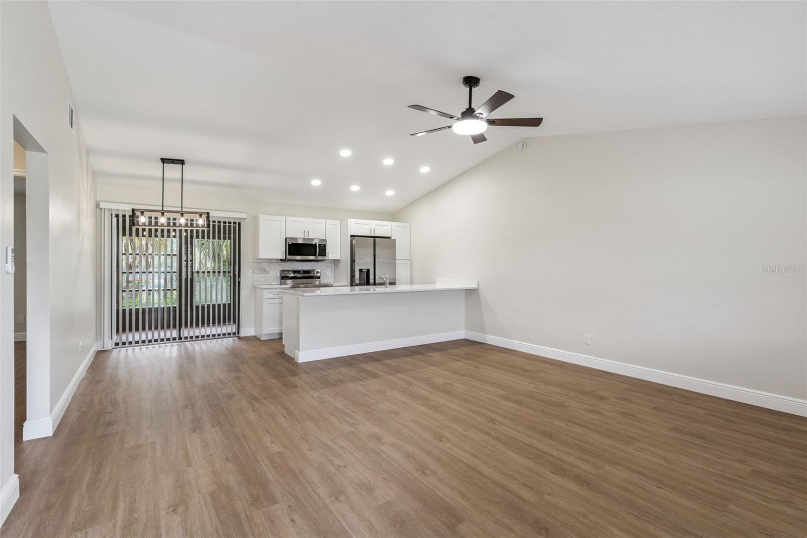 12441 Orangewood Cir Property Photo 5