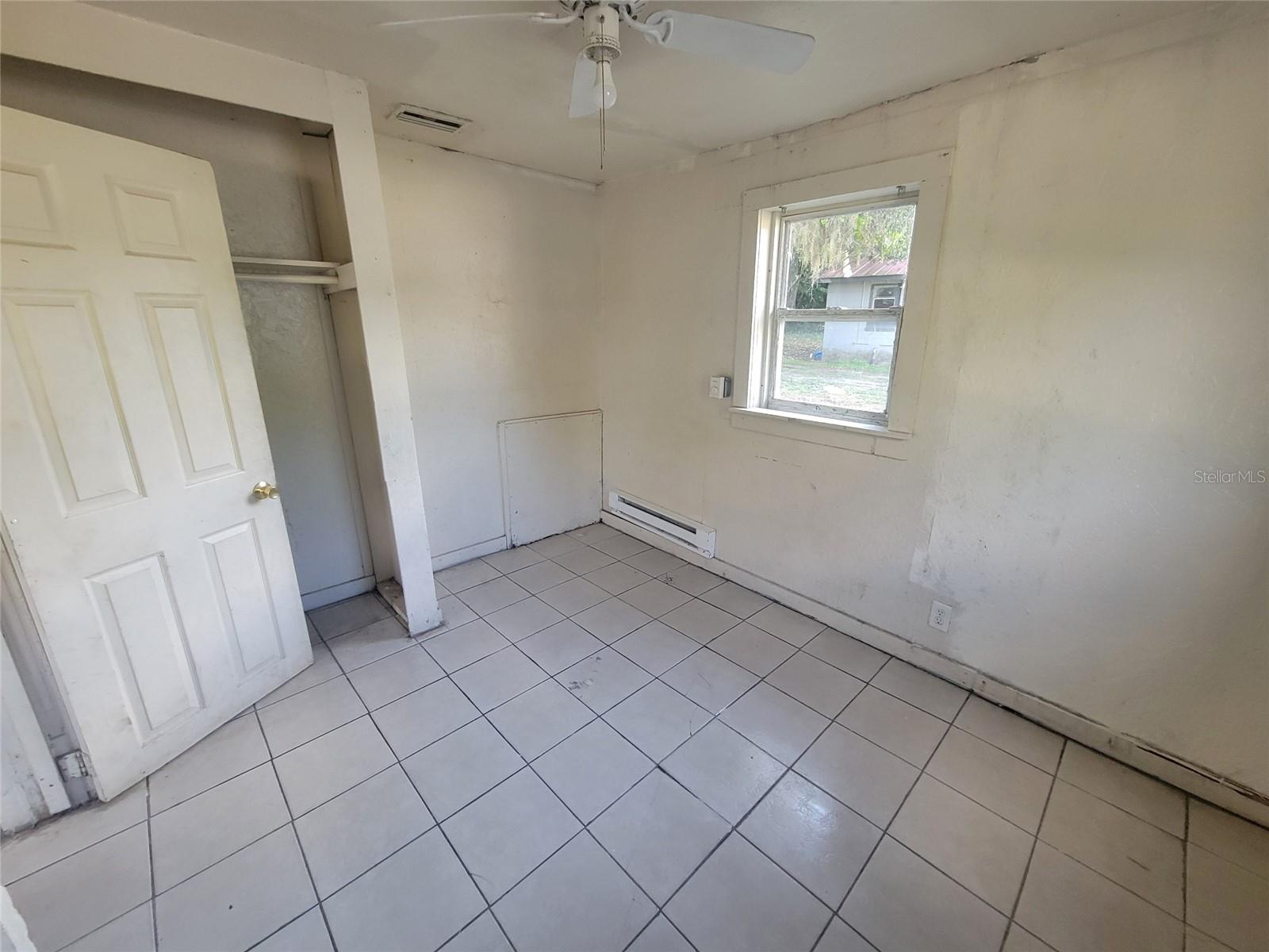 8 Lenox Ct Property Photo 4
