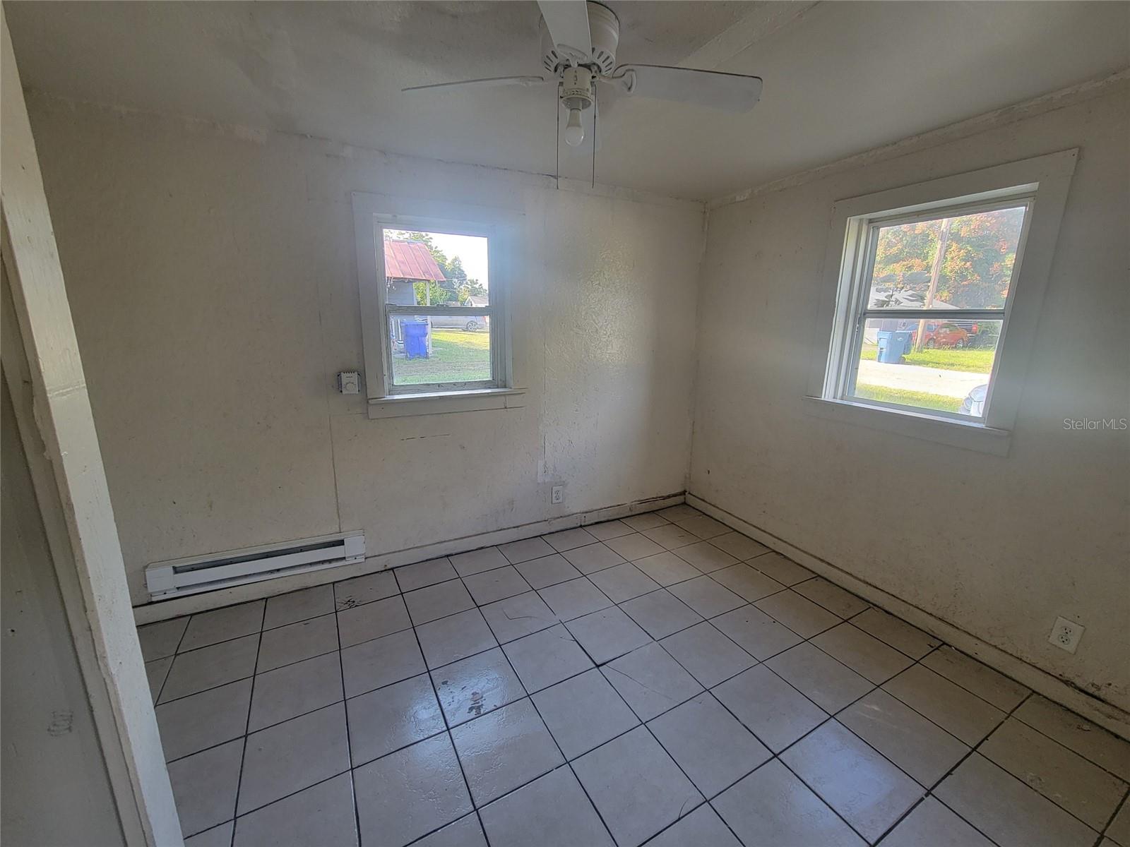 8 Lenox Ct Property Photo 5