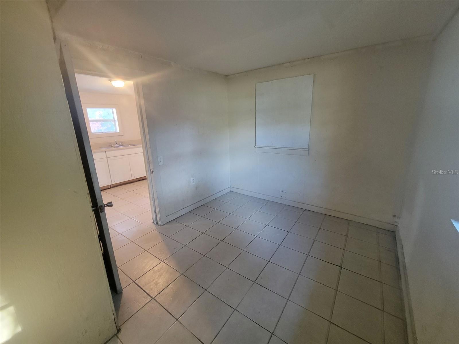 8 Lenox Ct Property Photo 7