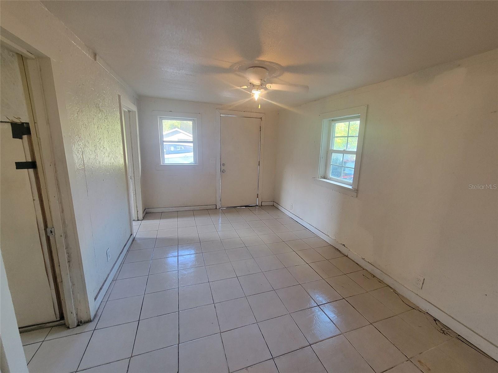 8 Lenox Ct Property Photo 13