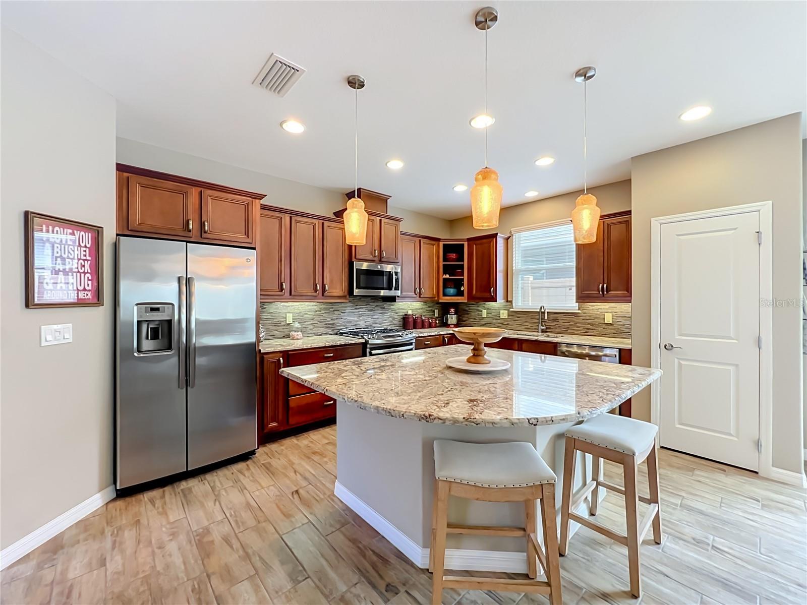 342 Alcove Dr Property Photo 4