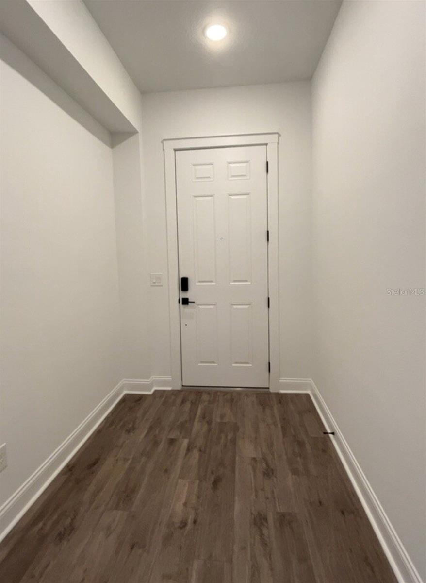 O6446504 Property Photo 4