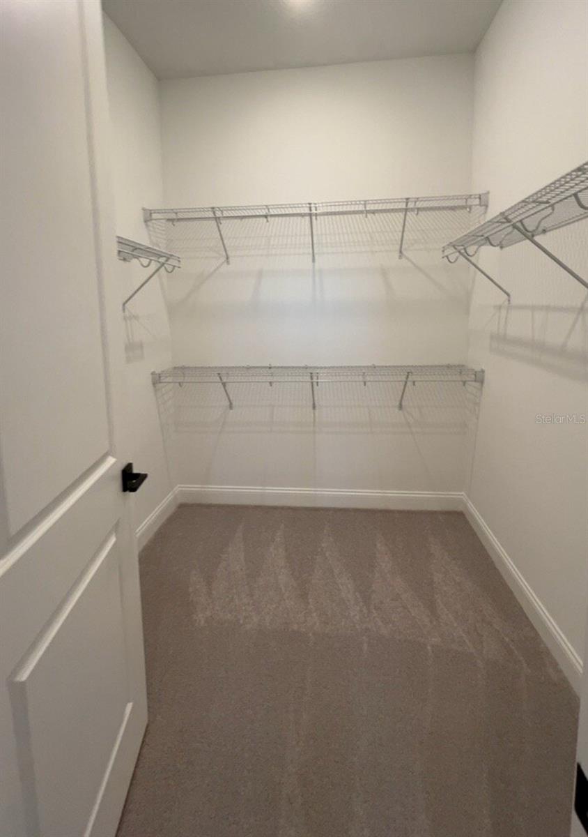 O6446504 Property Photo 14