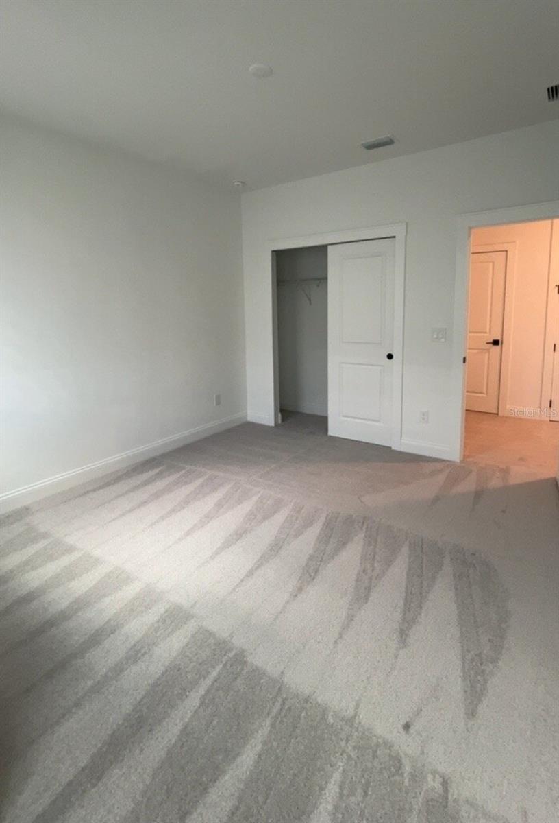 O6446504 Property Photo 23