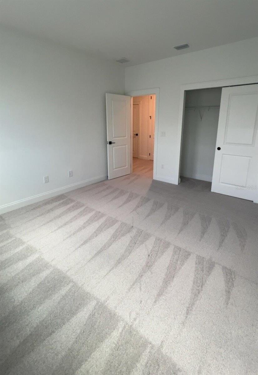 O6446504 Property Photo 25