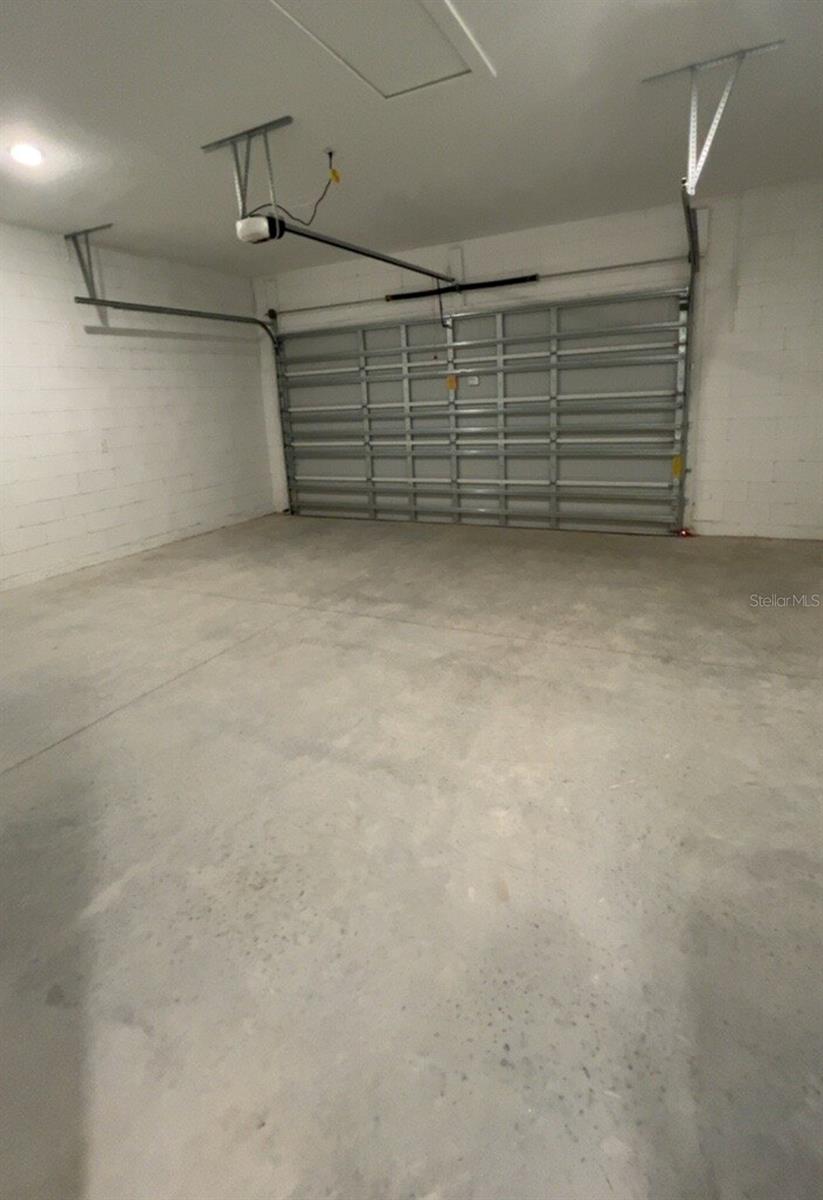 O6446504 Property Photo 26