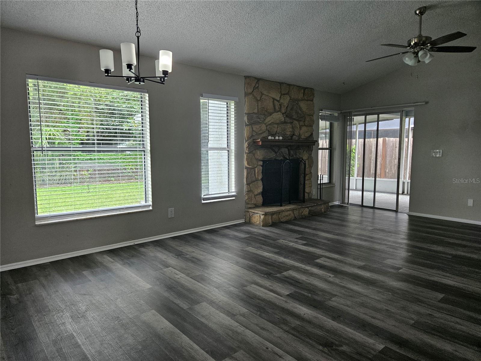 3406 Fox Ridge St Property Photo 5