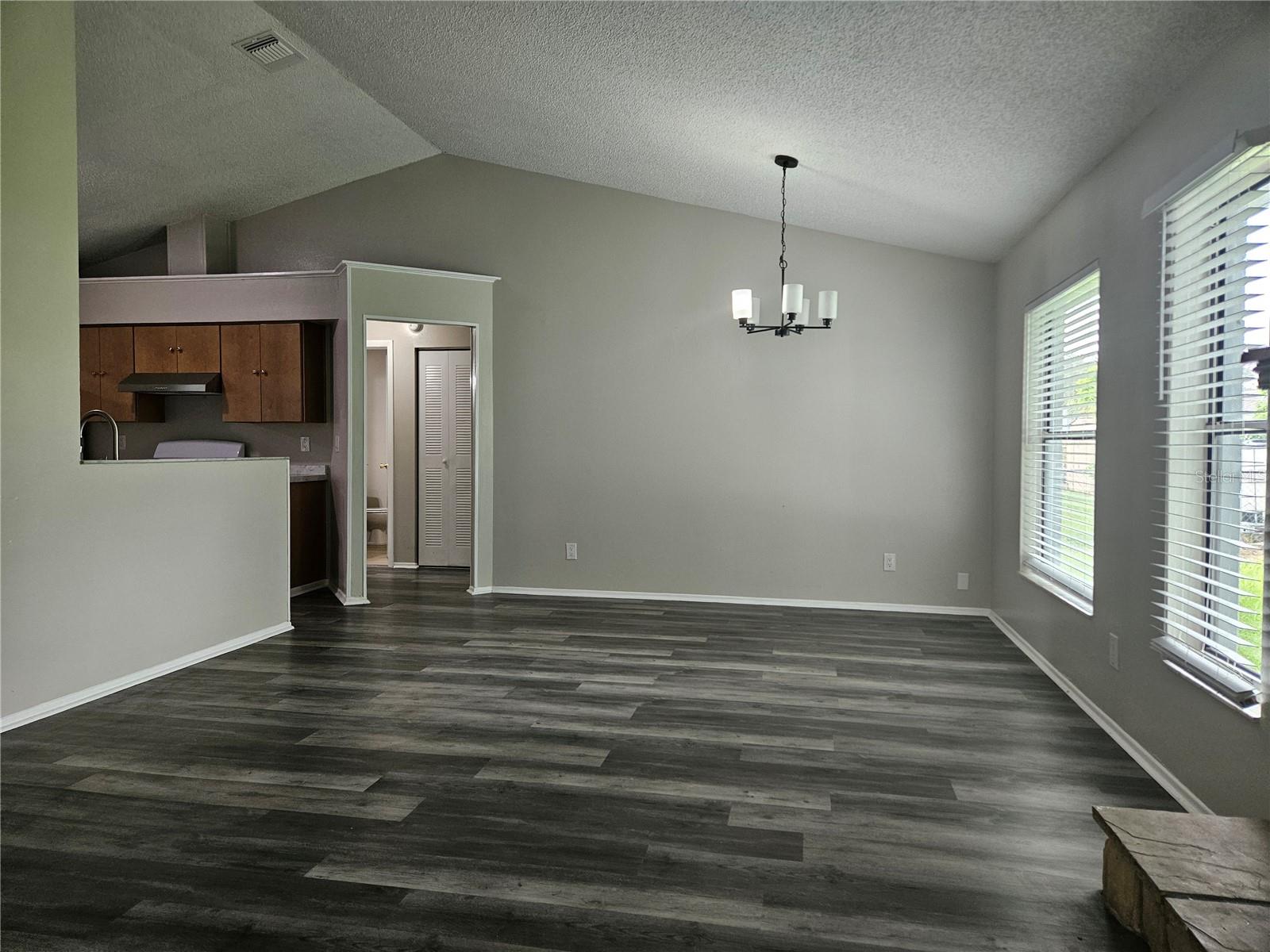 3406 Fox Ridge St Property Photo 7