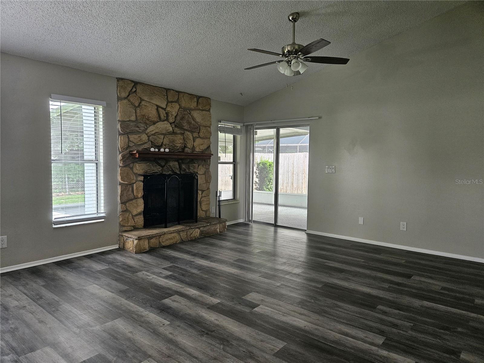 3406 Fox Ridge St Property Photo 9
