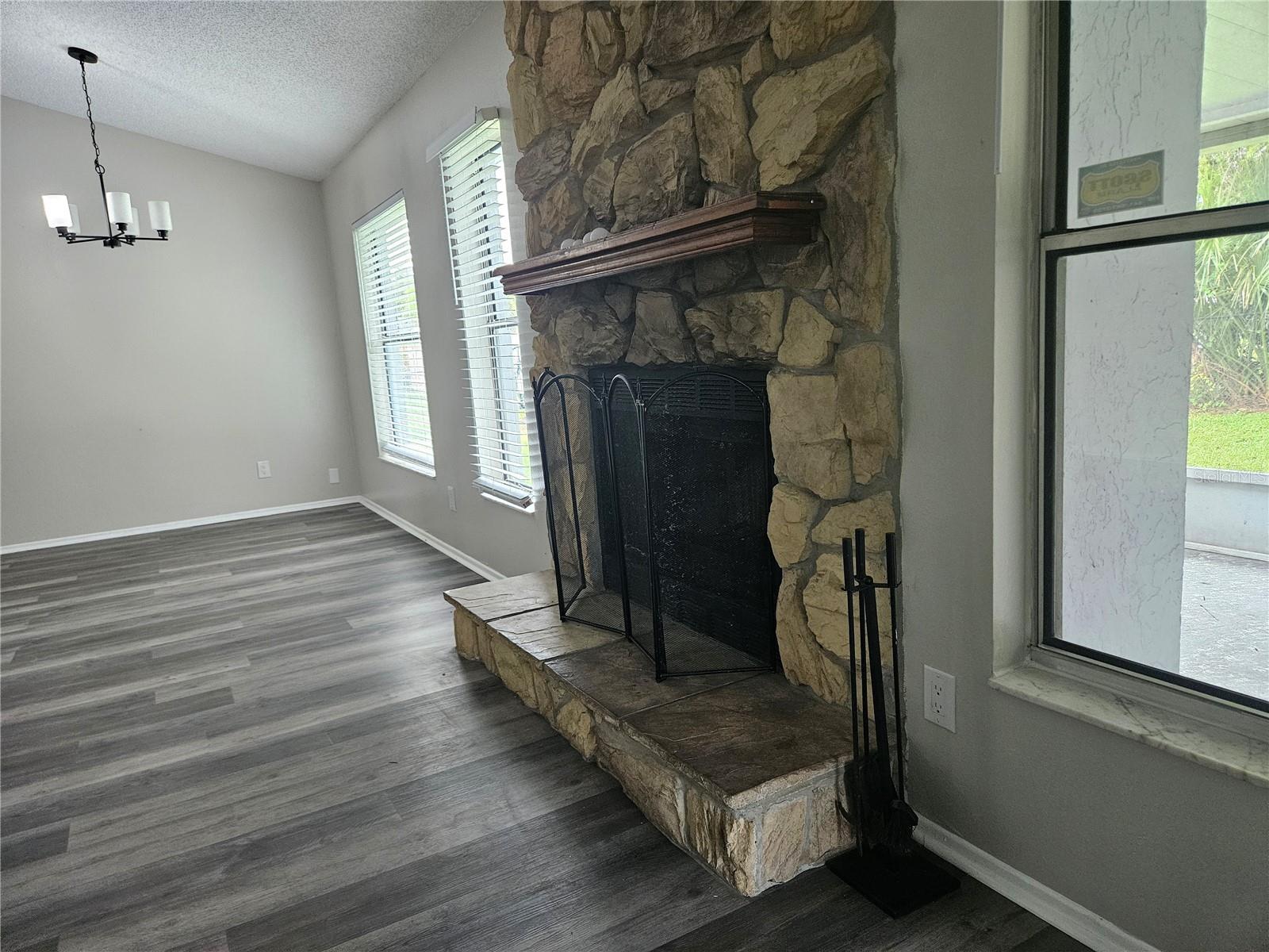 3406 Fox Ridge St Property Photo 10
