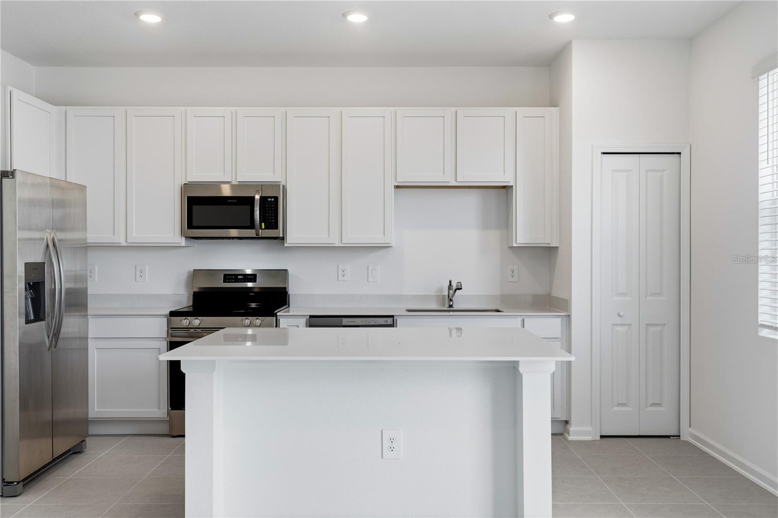 3083 Chromatic St Property Photo 4
