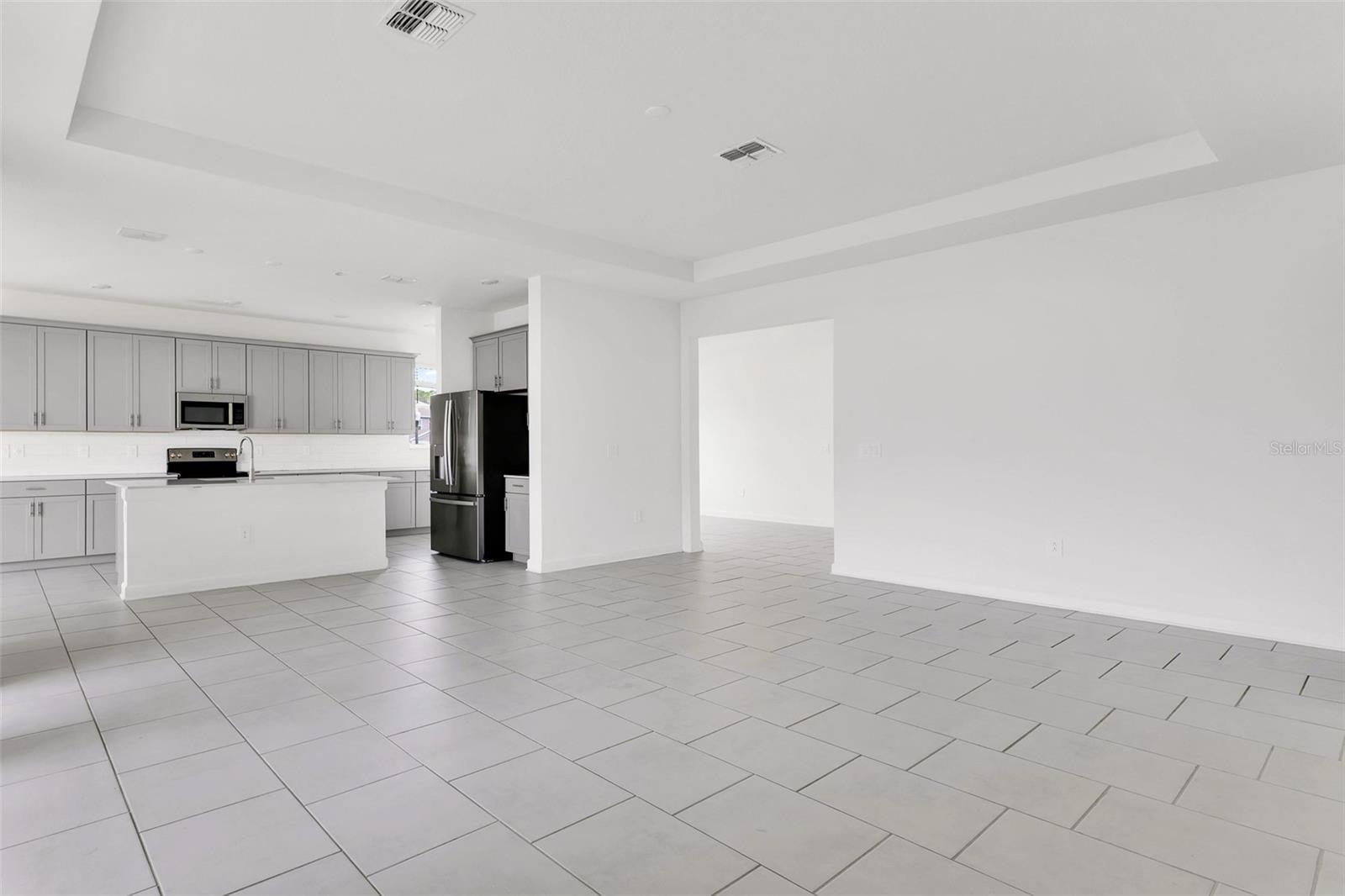 4253 Eastminster Rd Property Photo 9