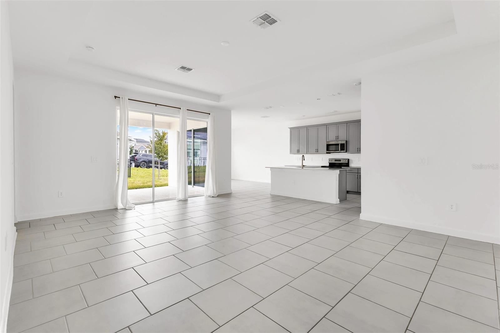 4253 Eastminster Rd Property Photo 10