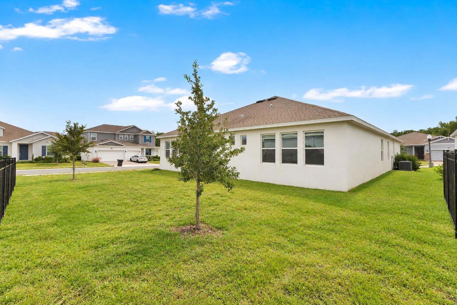 4253 Eastminster Rd Property Photo 28