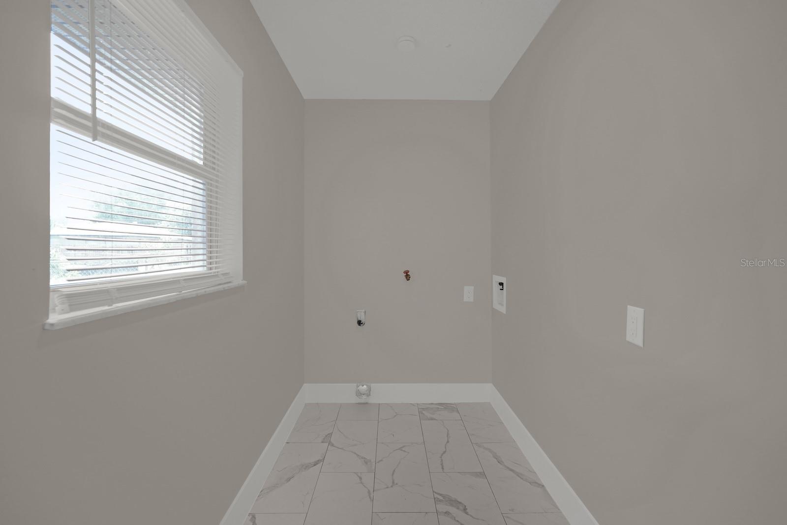 489 Picwood Ct Property Photo 17
