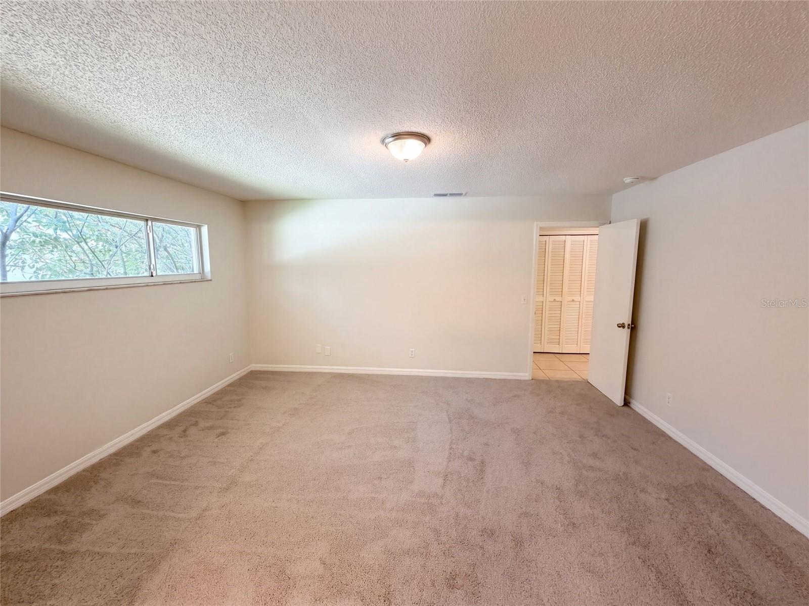 208 Robin Rd Property Photo 13