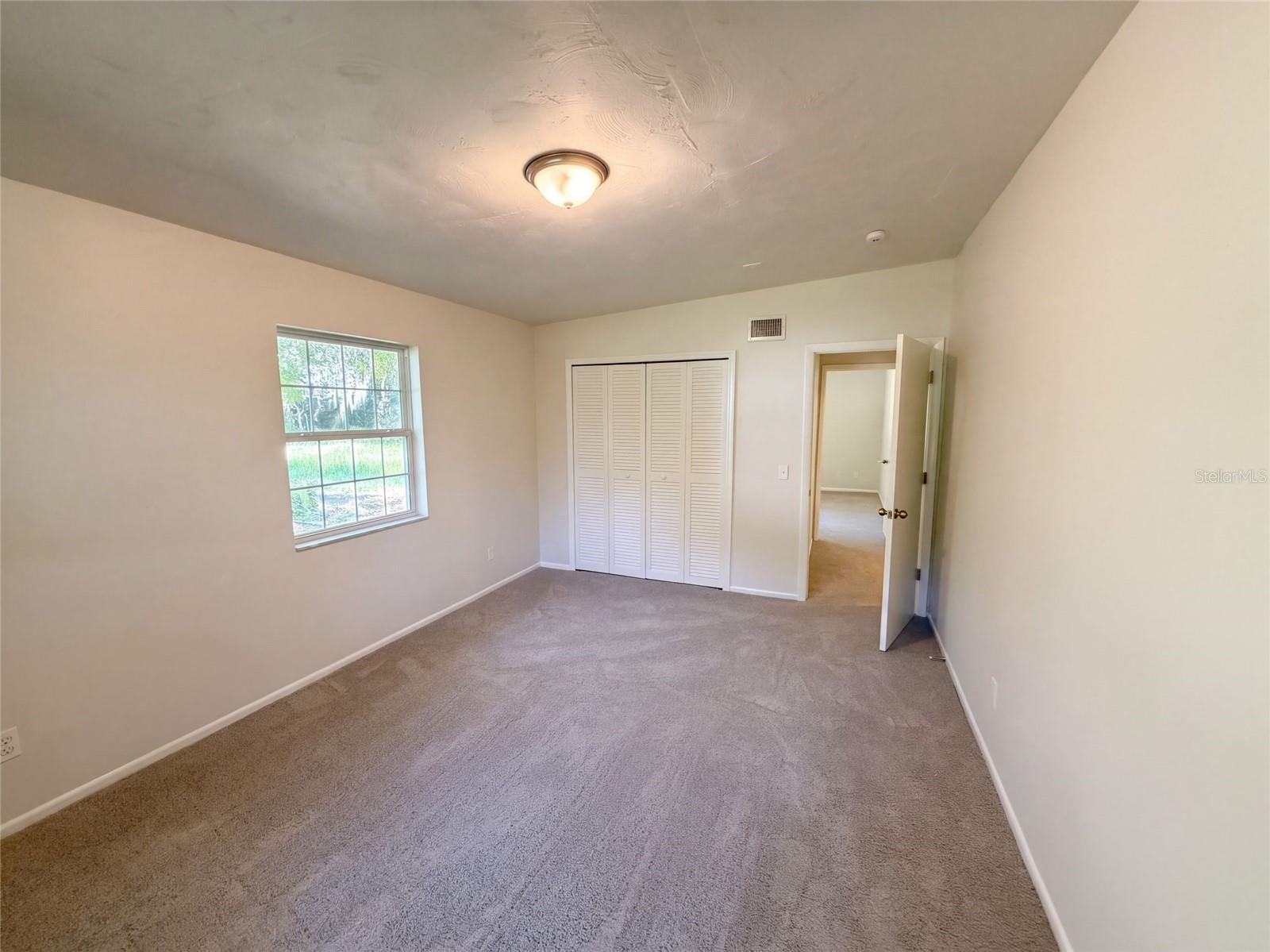208 Robin Rd Property Photo 14