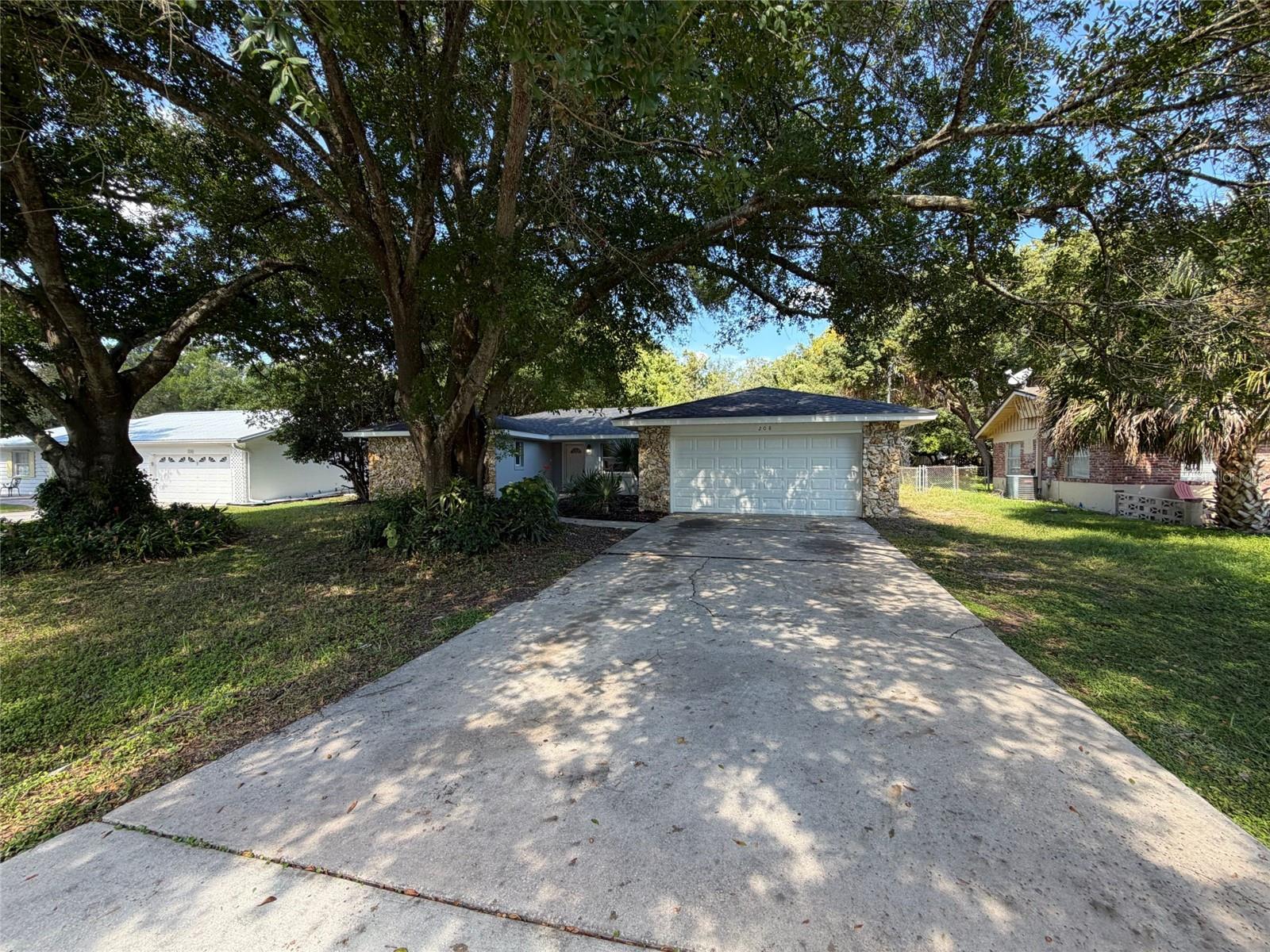 208 Robin Rd Property Photo 30