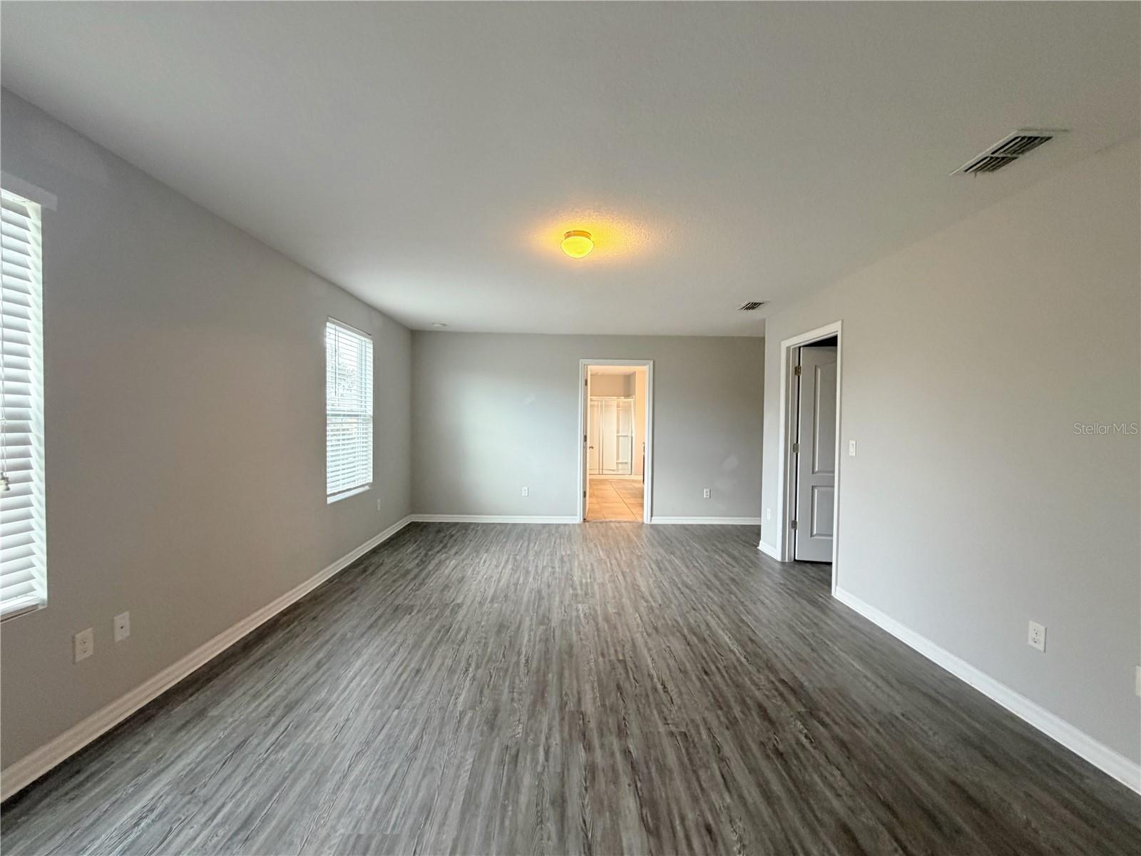 16536 Broadford Ln Property Photo 20