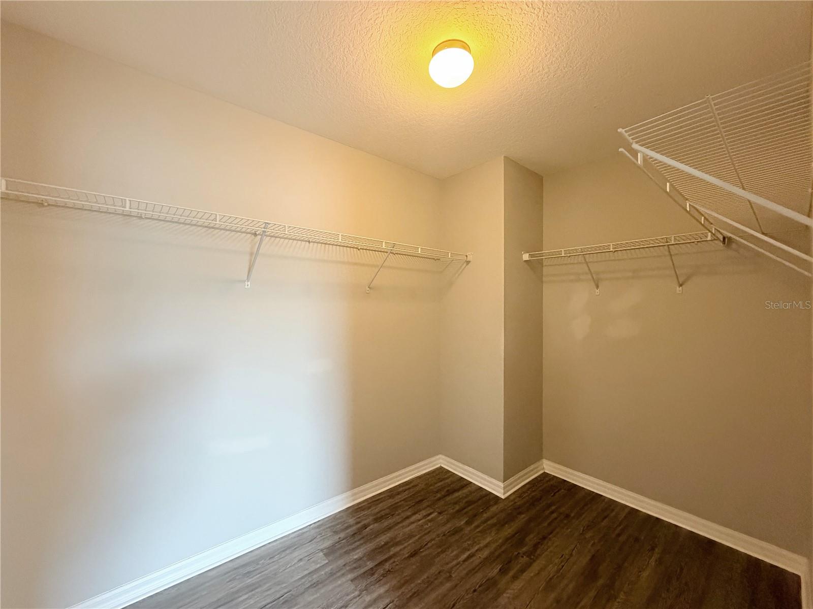 16536 Broadford Ln Property Photo 21