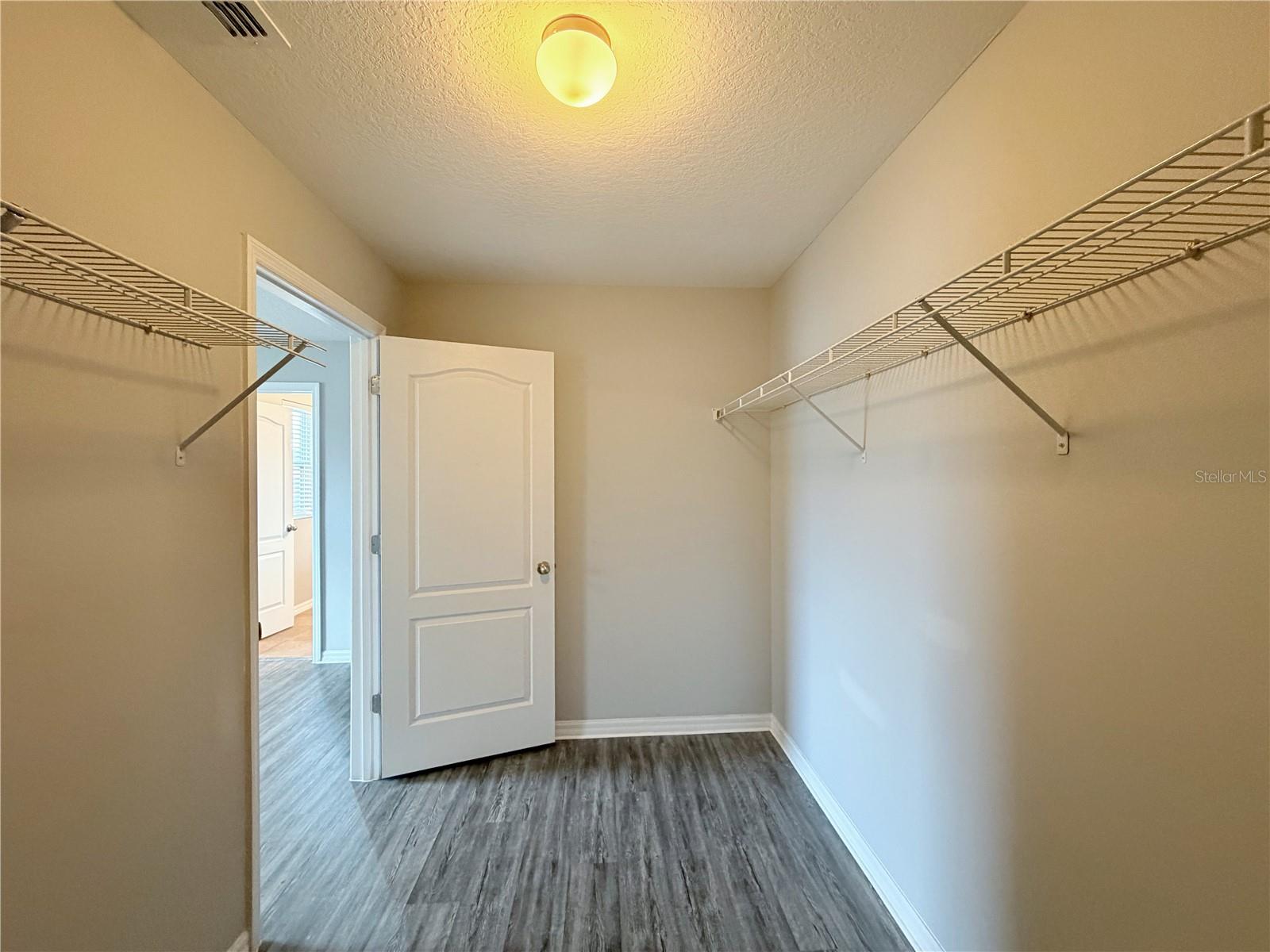 16536 Broadford Ln Property Photo 22