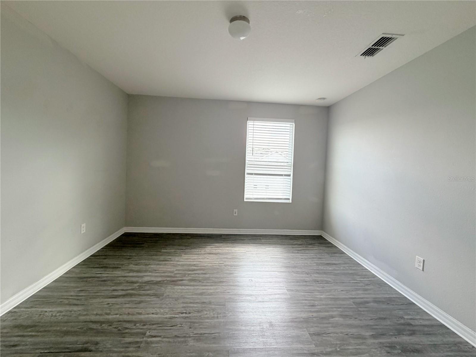 16536 Broadford Ln Property Photo 28