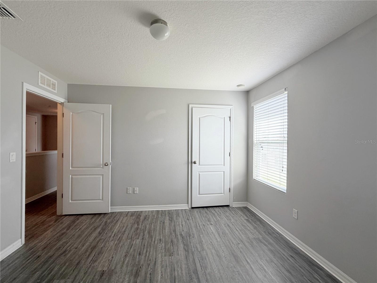 16536 Broadford Ln Property Photo 33