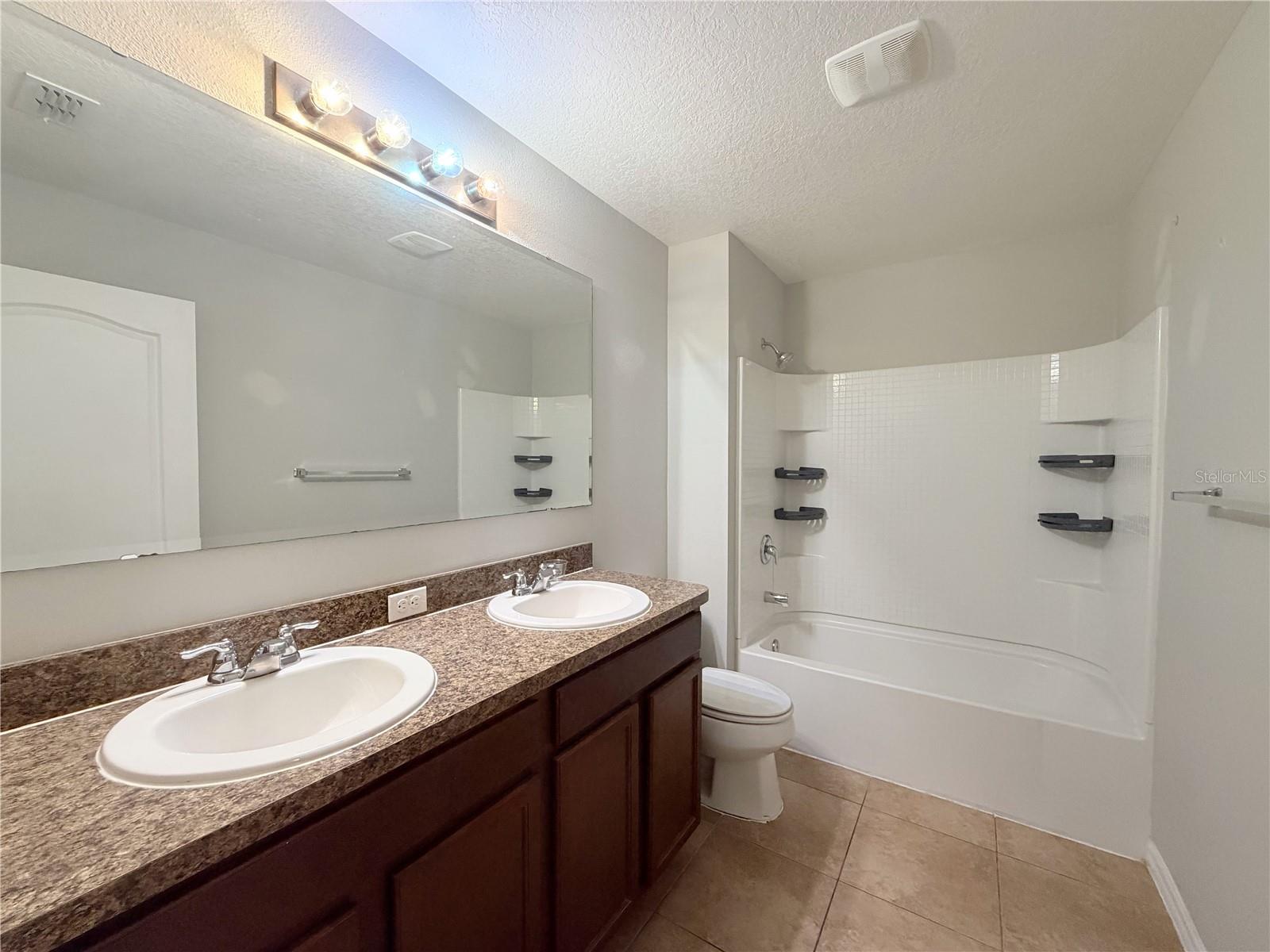 16536 Broadford Ln Property Photo 35
