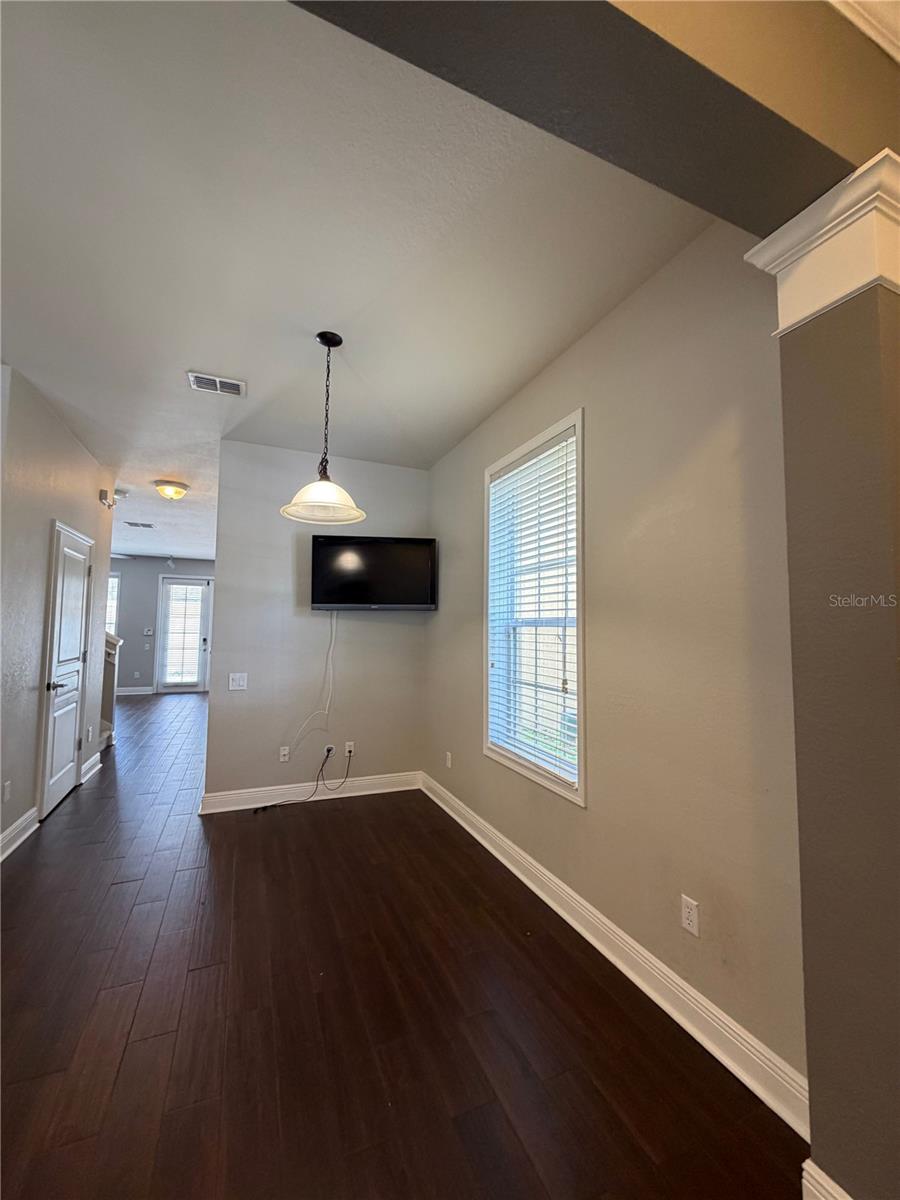 7751 Fairgrove Ave Property Photo 7
