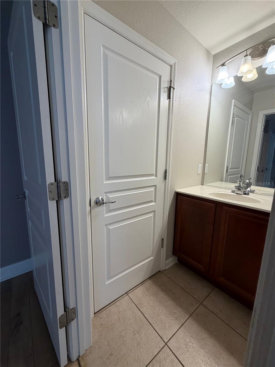 7751 Fairgrove Ave Property Photo 28