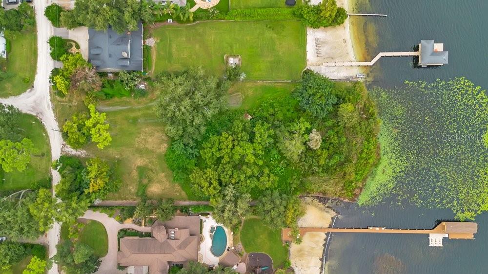 1221 Oakdale St Property Photo 3